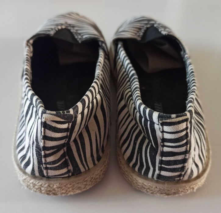 espadryle wsuwane trampki wzór zebra rozmiar 37 wew. 24 cm