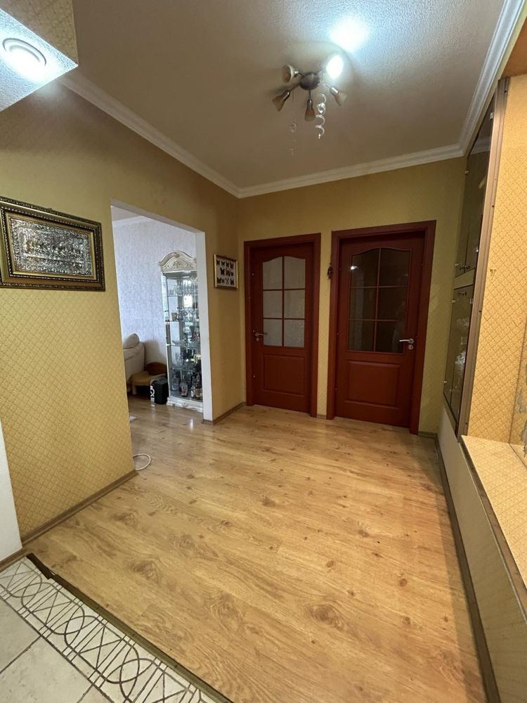 ПРОДАМ 3 кімнатну квартиру на ВАСИЛЯ СТУСА