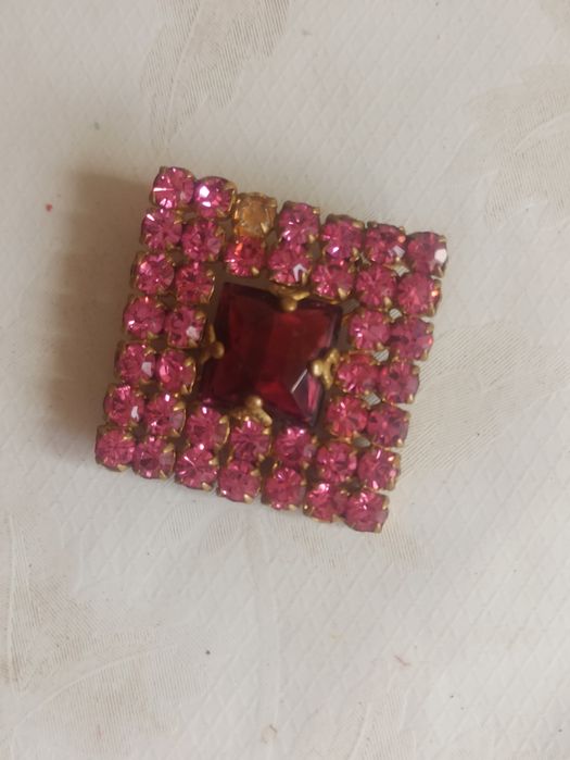 Брошки 80-х годов Чехия