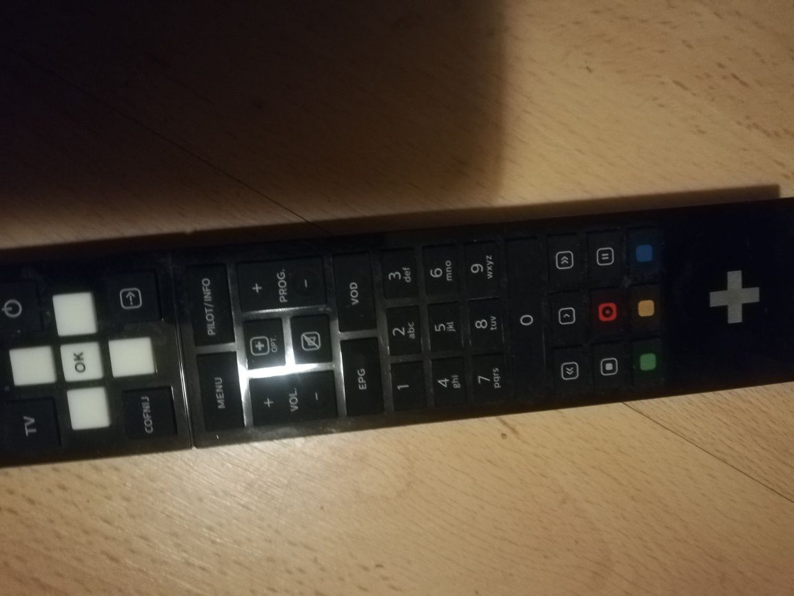 Pilot do wifi box +nowy z bateriami 9