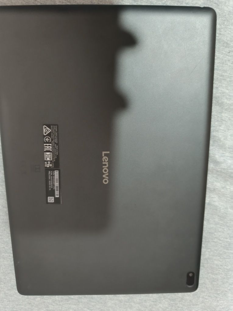 Планшет Lenovo TB-X104F у відмінному стані