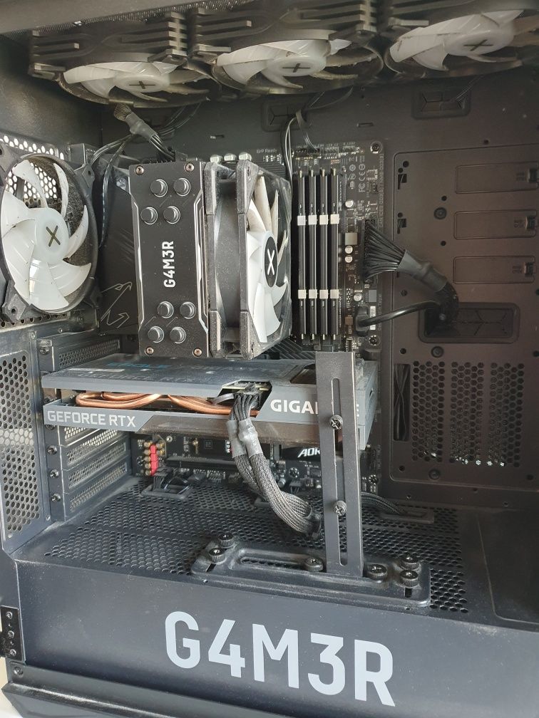 Komputer stacjonarny G4M3R HERO i7-11700F / 32 GB RAM / RTX 3060 Ti