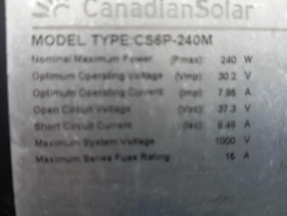 Panel fotowoltaiczny do ładowania akumulatora 12V przyczepa kempingowa