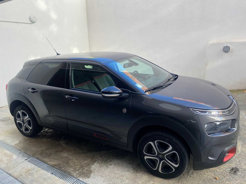 Citroen C4 bem conservado!