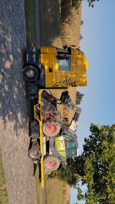 Transport maszyn rolniczych  niskopodwozie i budowlanych  słomy lub si