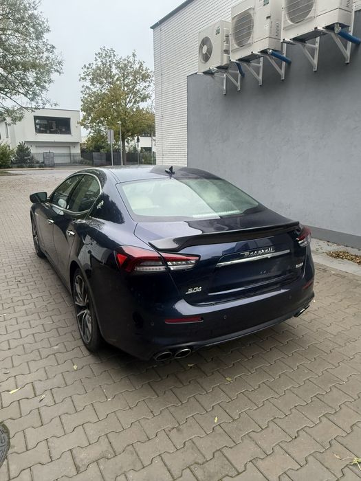 MASERATI GHIBLI SQ4 GRANLUSSO 3.0 430km LIFT Trofeo niebieski