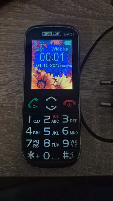 Telefon MaxCom MM720