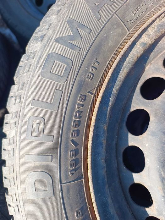 Bmw E90 E91 E46 E87 Felgi Koła 5x120 z Oponami Zimowymi 195/65 15"