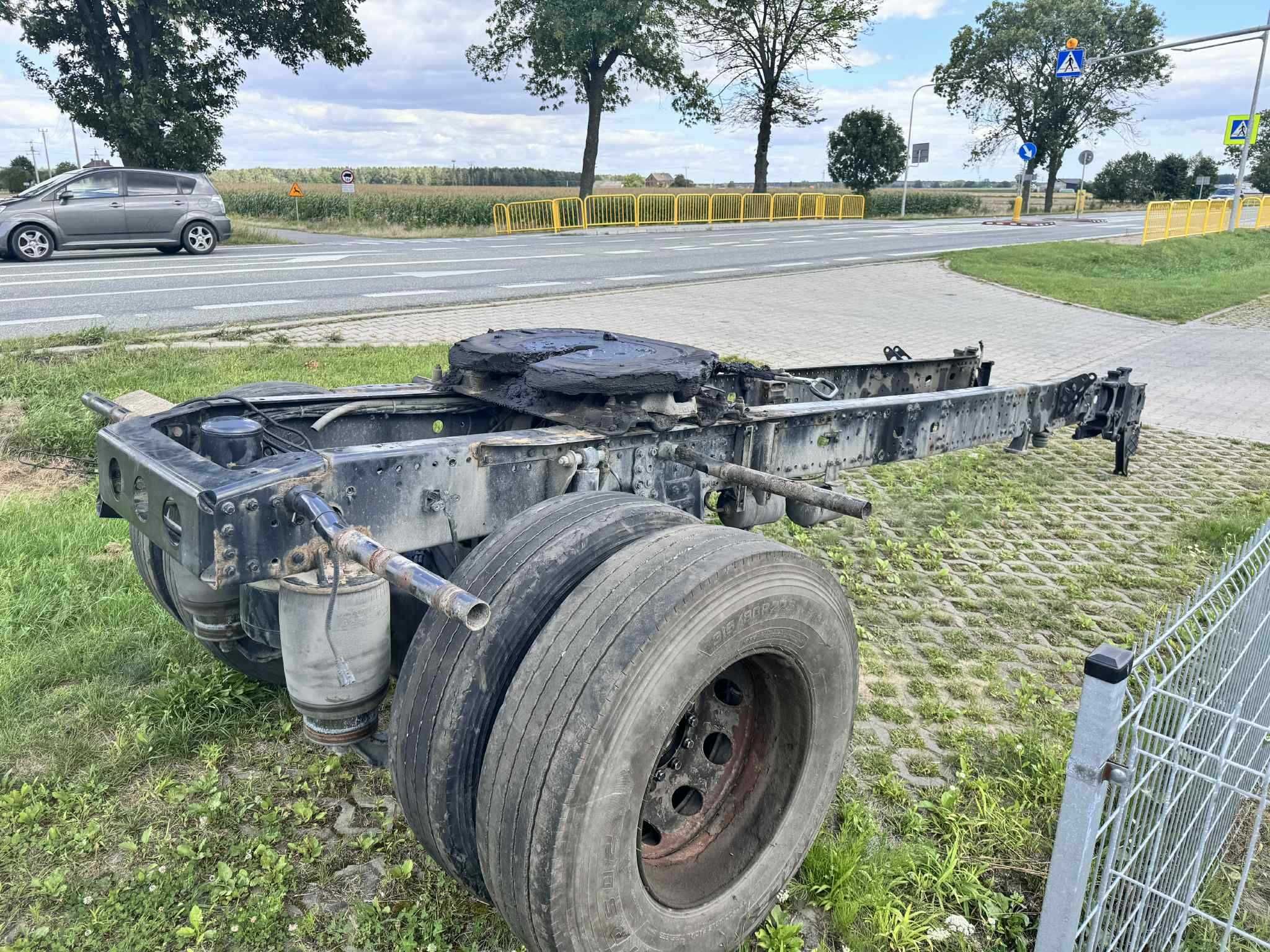 Wózek rama DOLLY pod przyczepę rolniczą Siodło bliźniak poduszk 1600kg