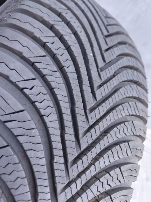 Резина зимова. 205/55/16 Michelin Alpin 5 (арт.0410)