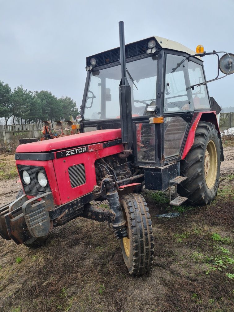 Ciągnik Zetor 7711 .