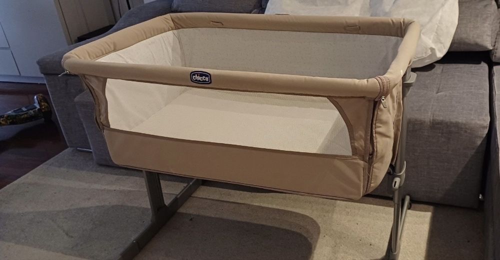 Berço Next2me completo com saco de trabsporte, carrinho e marsupio