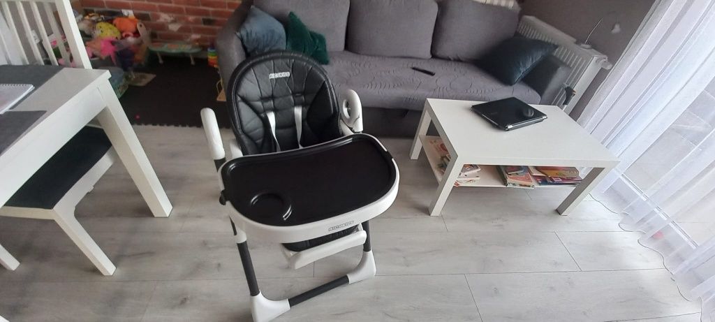Krzesełko do karmienia z funkcją leżenia Ricokids