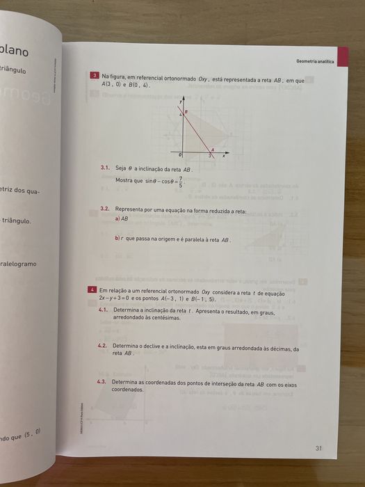 Caderno prático/atividades 11•ano- Novo Espaço