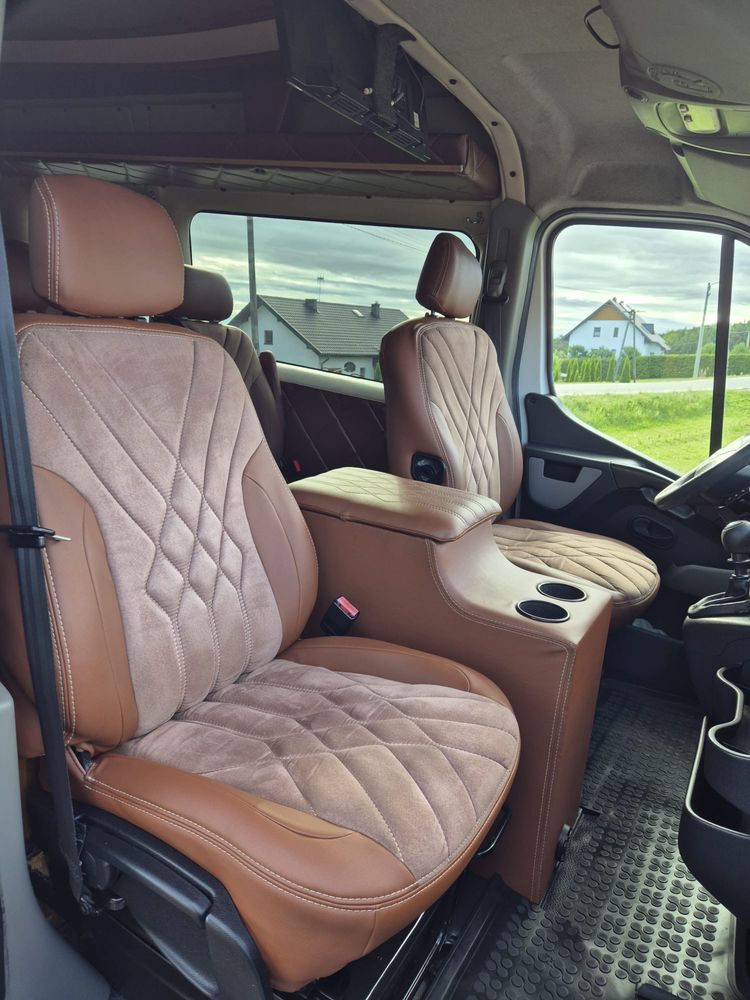 Renault Master 9 -osobowy brygadowka cena brutto faktura vat klima