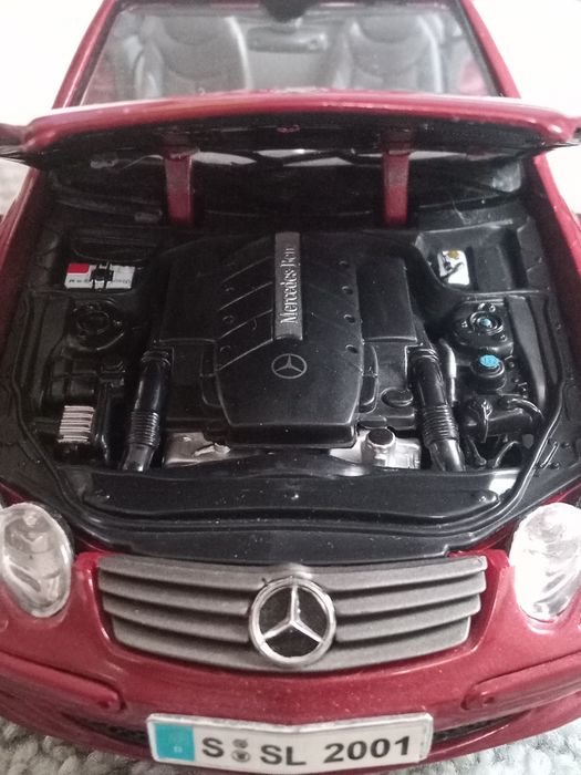 Mercedes SL R230 1:18