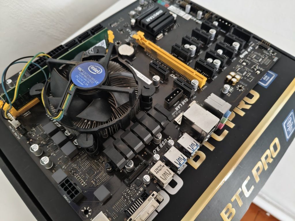 Мать проц память. Biostar TB250 1151, intel g3900, DDR4 4GB