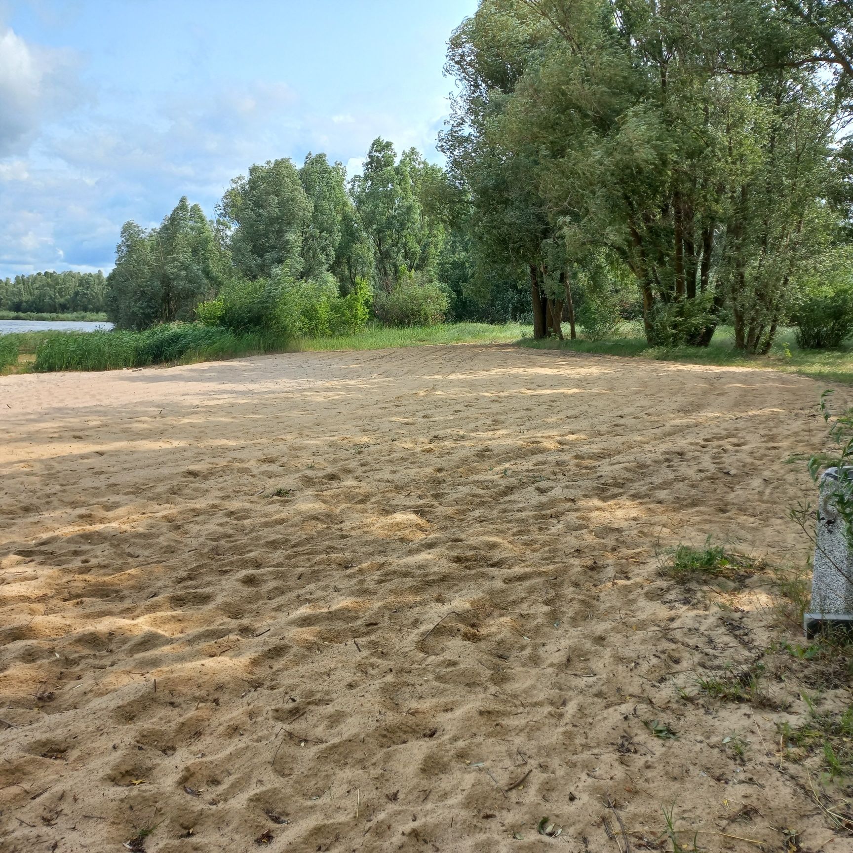 Jeziorskie Zacisze. Dom na wyłączność. 1 na działce.