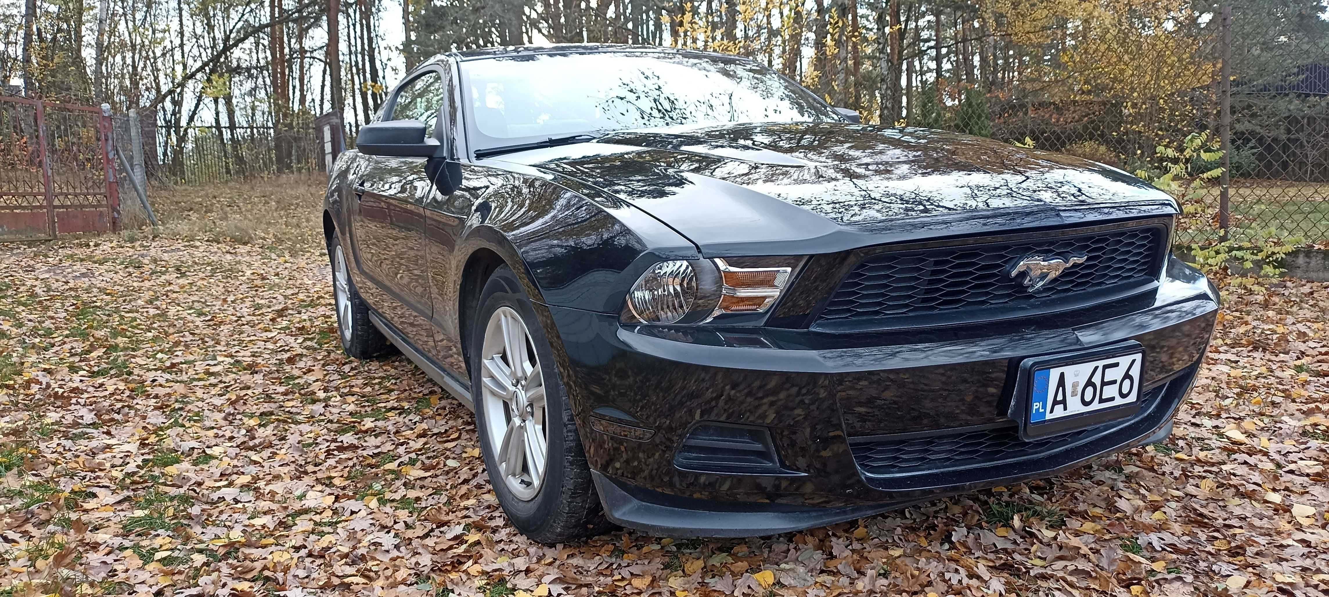 Ford Mustang 2011, 3,7 automat, 144 tys km