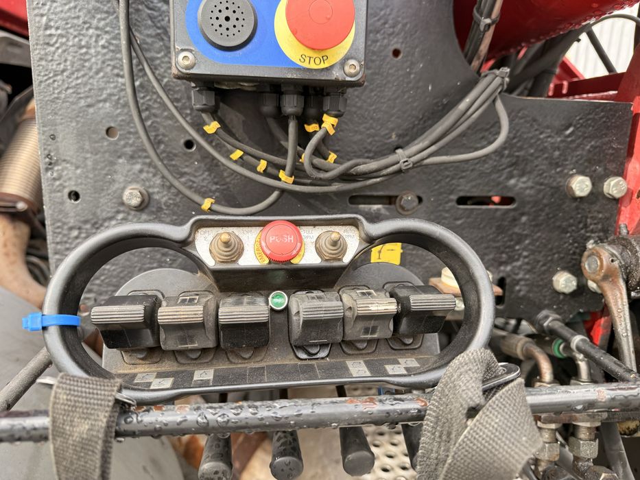 MERCEDES ATEGO COM GRUA HMF1820 C/RADIOCOMANDO ###OPORTUNIDADE###