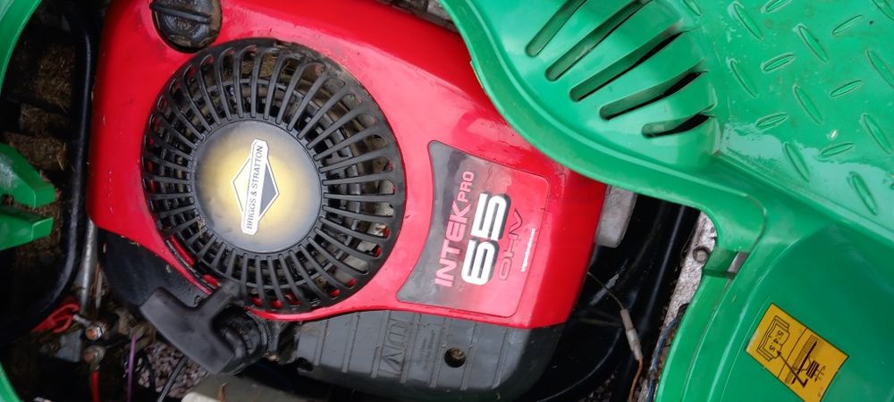 Traktorek do trawy OK. Silnik Briggs & Stratton  Intek 65 OHV
