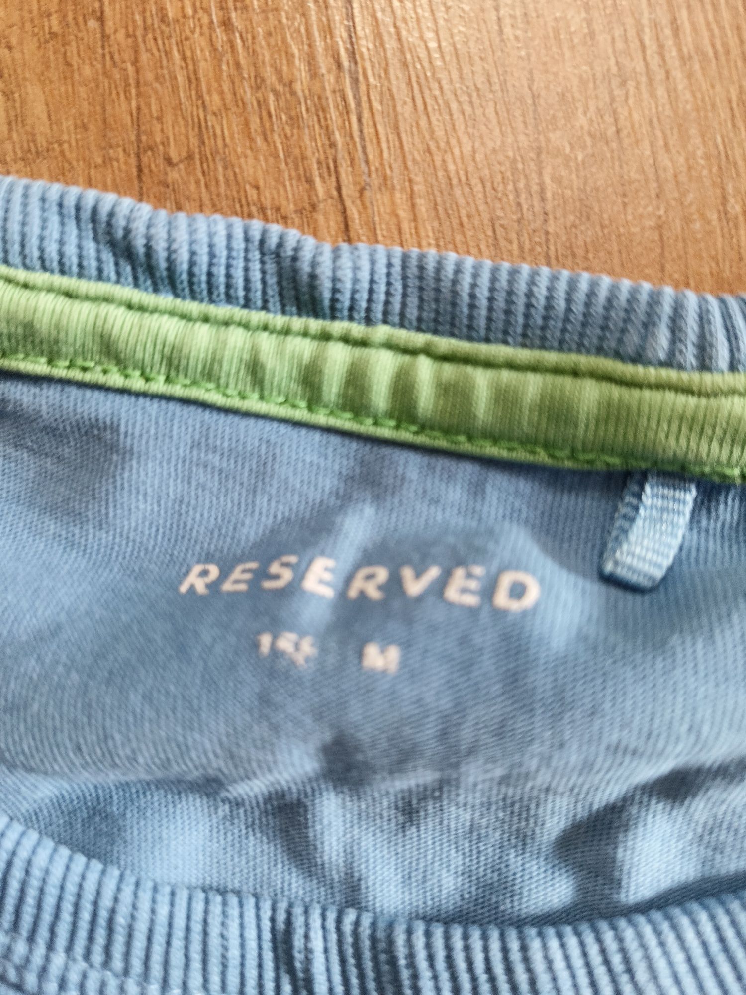 Niebieska koszulka Reserved