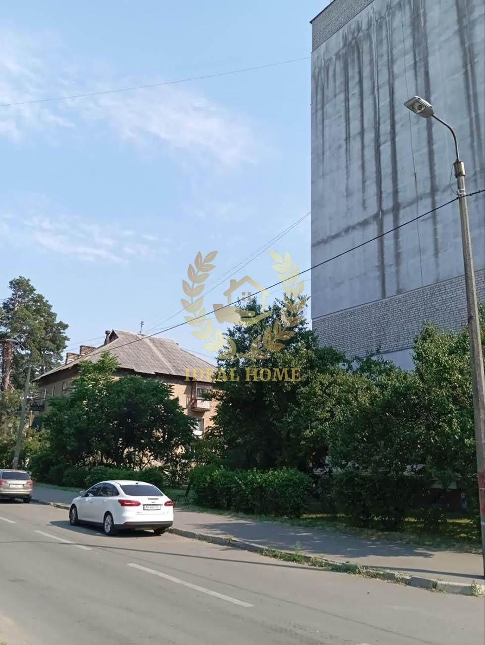 "Продається квартира 1 кімната в затишному спальному районі Києва"