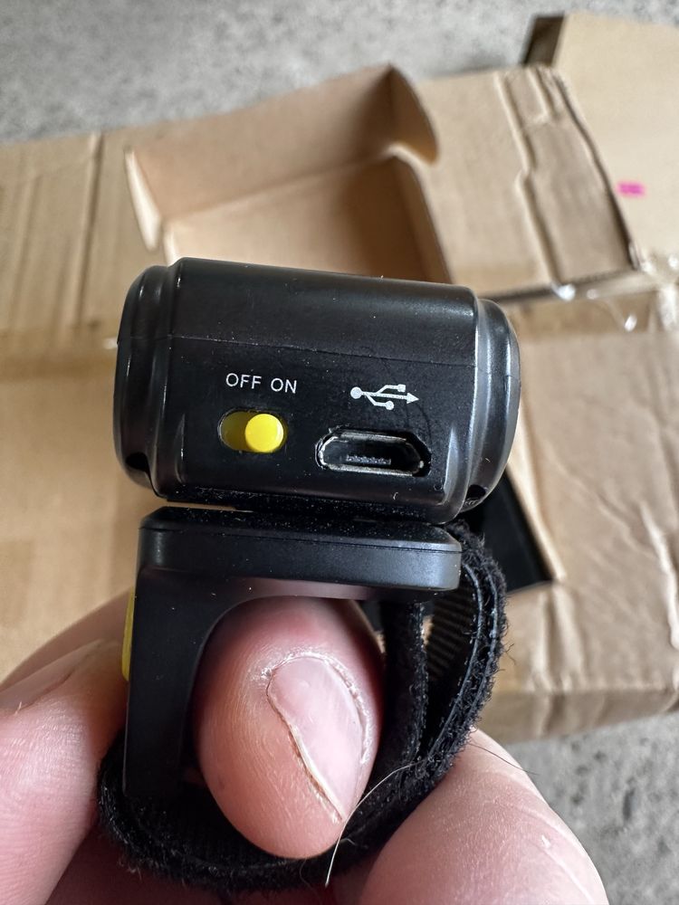 сканер для штрих-коду 1D Alacrity Ring Barcode Scanner на пальці