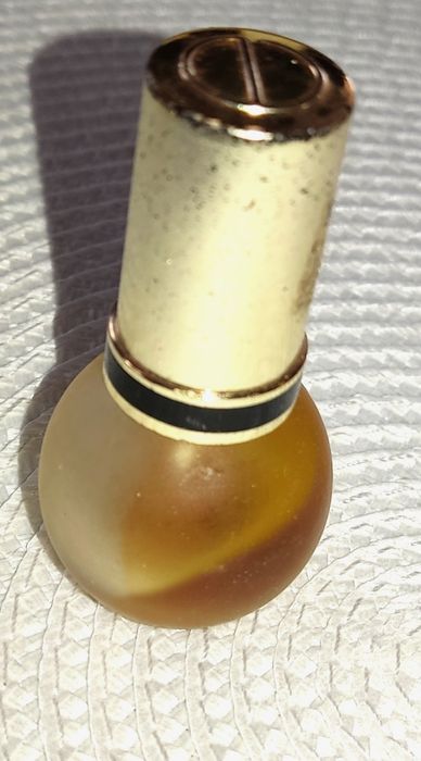 Woda toaletowa Vintage Avon kulka