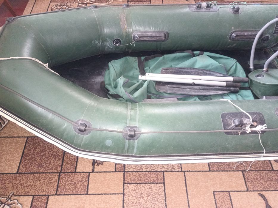 Продам лотку с мотором терміново