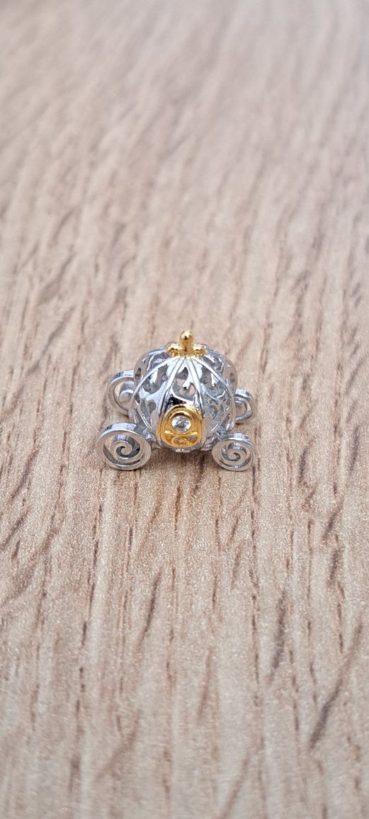 Charms kareta karoca nowy