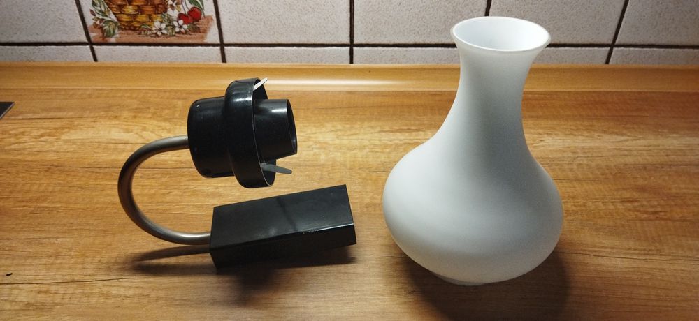 PRL kinkiet ze szklanym kloszem