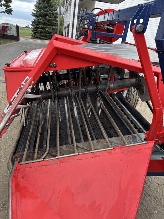 Kombajn do porzeczek Jarek 5 JAGODA JPS, do agrestu, aronii, jagody