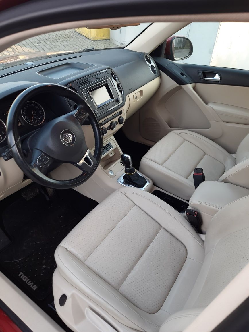 VW Tiguan и 2015 автомат повни привід 4×4