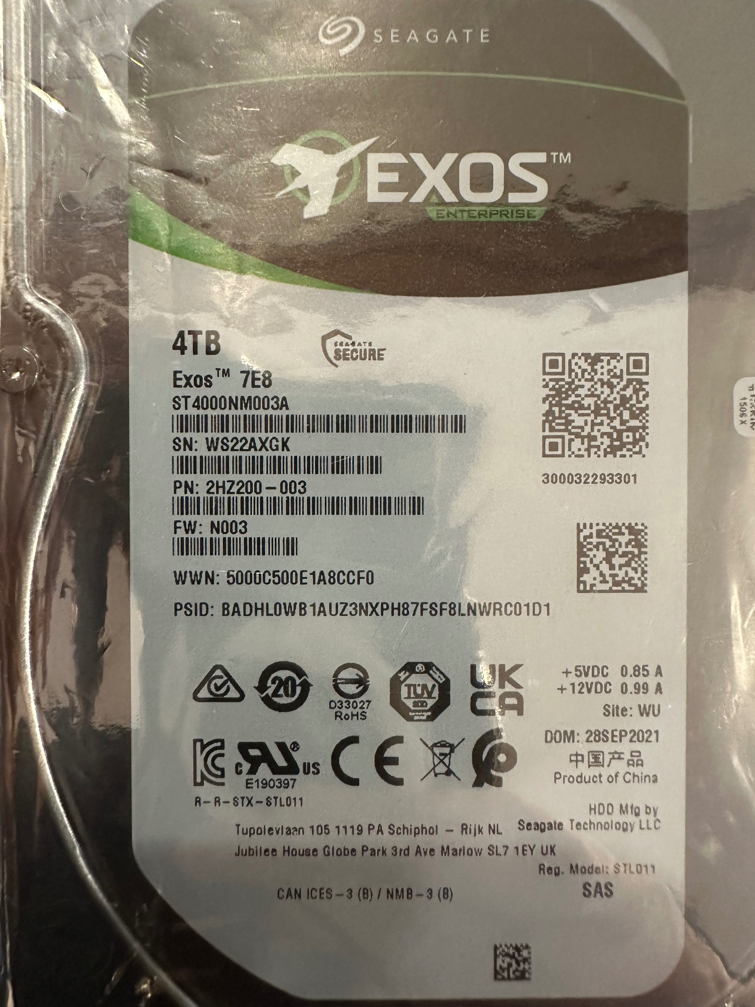 2 x Seagate Exos 7E8 4TB