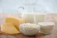 naturalny ser, mleko, masło