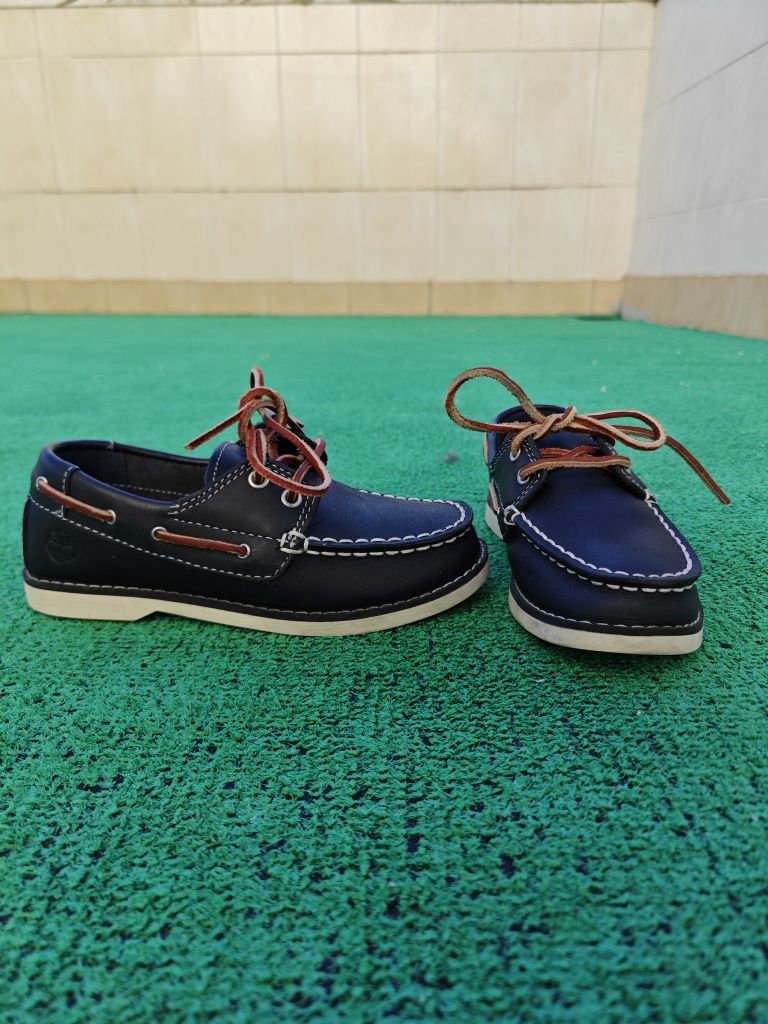 Sapato de vela Timberland em couro azul marinho tam 28