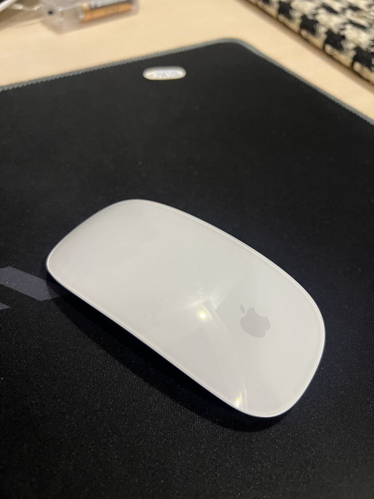 Magic Mouse white model A3204 мишка