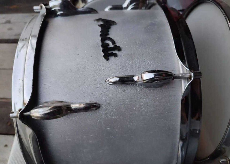 Perkusja, Amati Amati + statywy