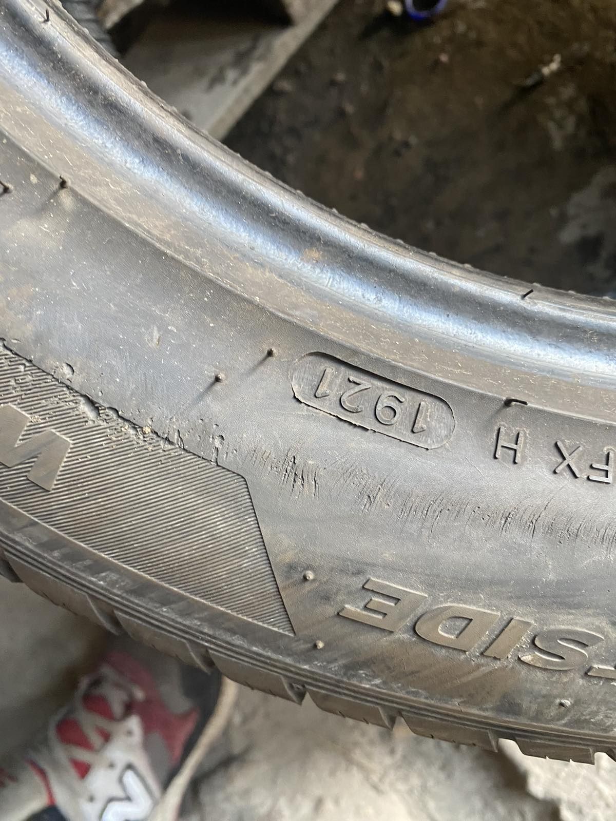 225.55.17 Hankook 1шт зима БУ склад шины резина из Европы 55 R17