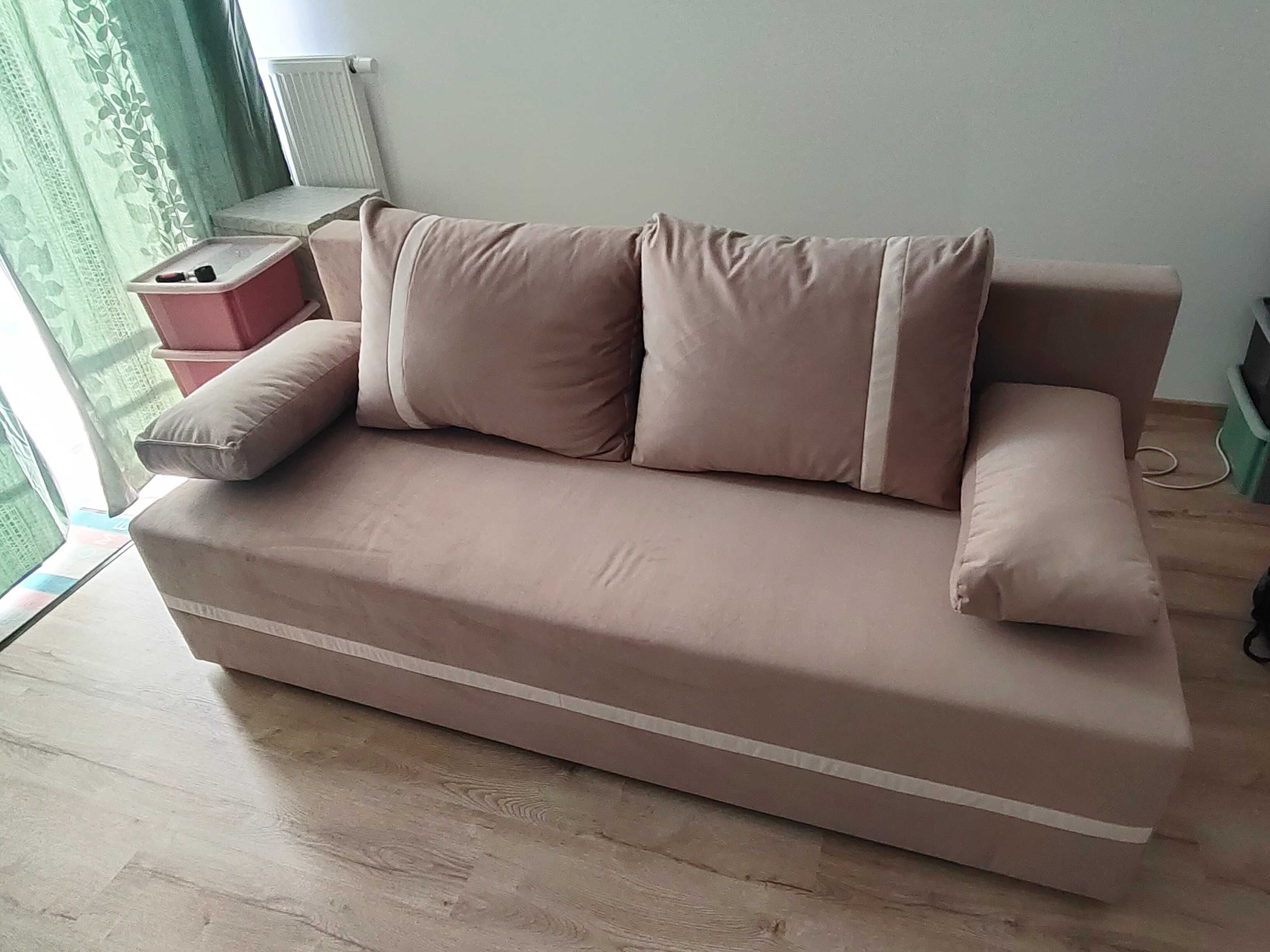 Sofa praktycznie nowa