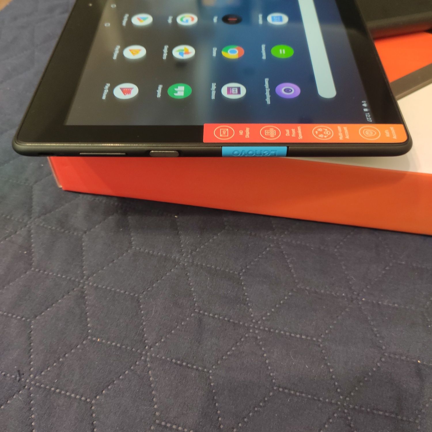 Планшет Lenovo Tab E10 Snapdragon 210 10.1 дюйм + чехол для детейшколы