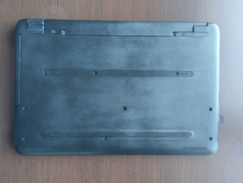 Laptop HP ze sprawną baterią, 8 GB RAM, dysk SSD, Win 10