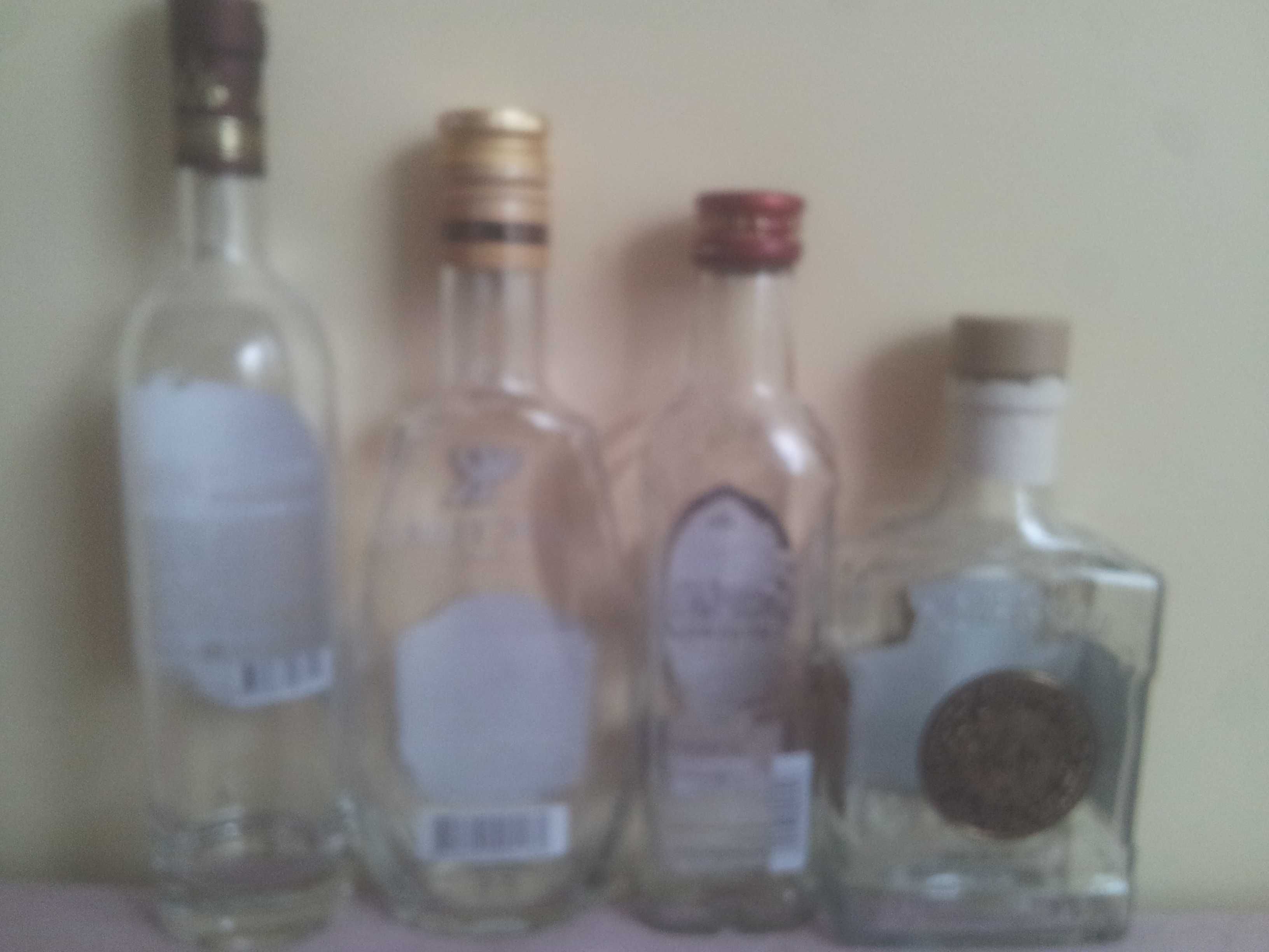 Бутылки разные 250 грамм для хобби.