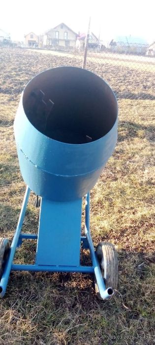 Бетономішалка з Мотором