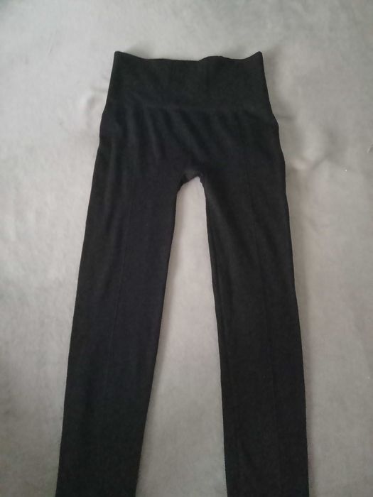 Czarne legginsy elastyczne 38 M