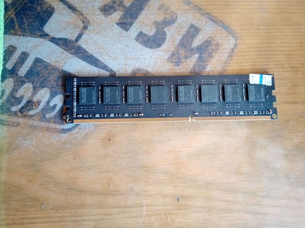 Оперативная память DDR3 SDRAM,  8Gb.