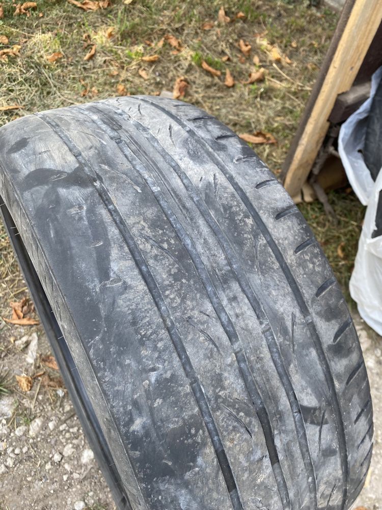 Продам комплект шин Kumho 235/45/18