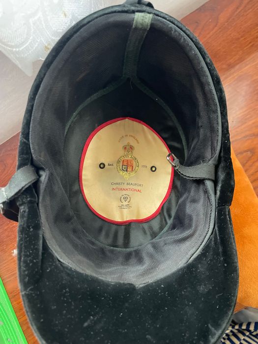 Жокейський шолом для верхової їзди