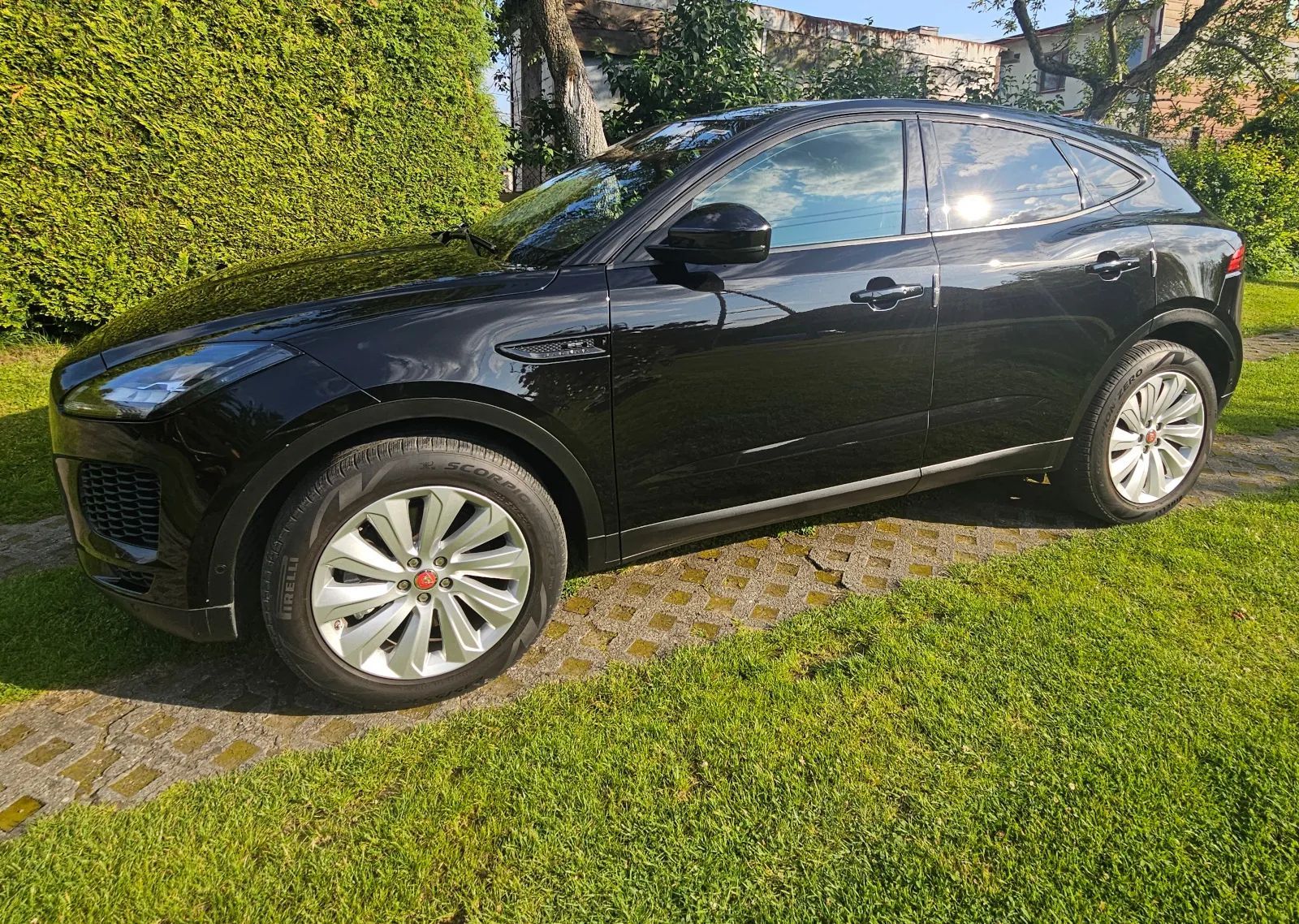 Jaguar E-Pace Stan idealny,FV 23%, Czarny metalik, 11/2020 37700km
